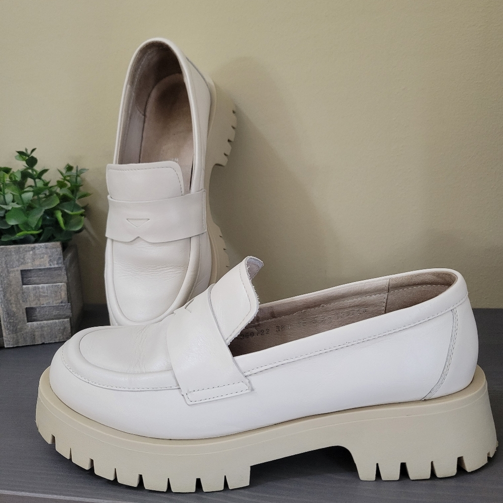 Marko Leather Loafers. Size 7